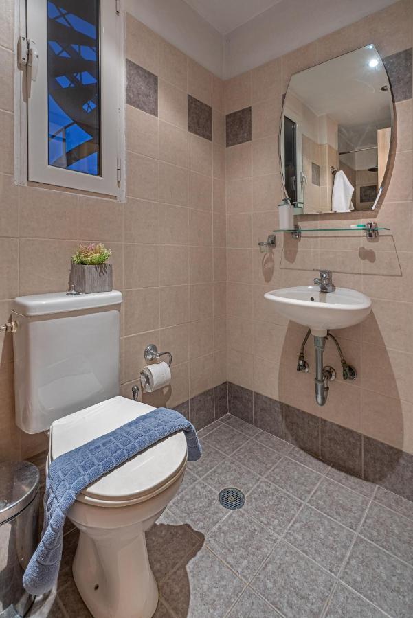 Deluxe Double Room Window